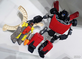 sideswipe jumbo machinder transformer 26 inch custom size comparison with omega supreme