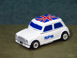 Mini Cooper Robo MR-38 in Union Jack White Mini Cooper Mode